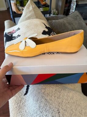 Brand New Yellow Katy Perry Patent Leather Floral Applique Flat - Women's